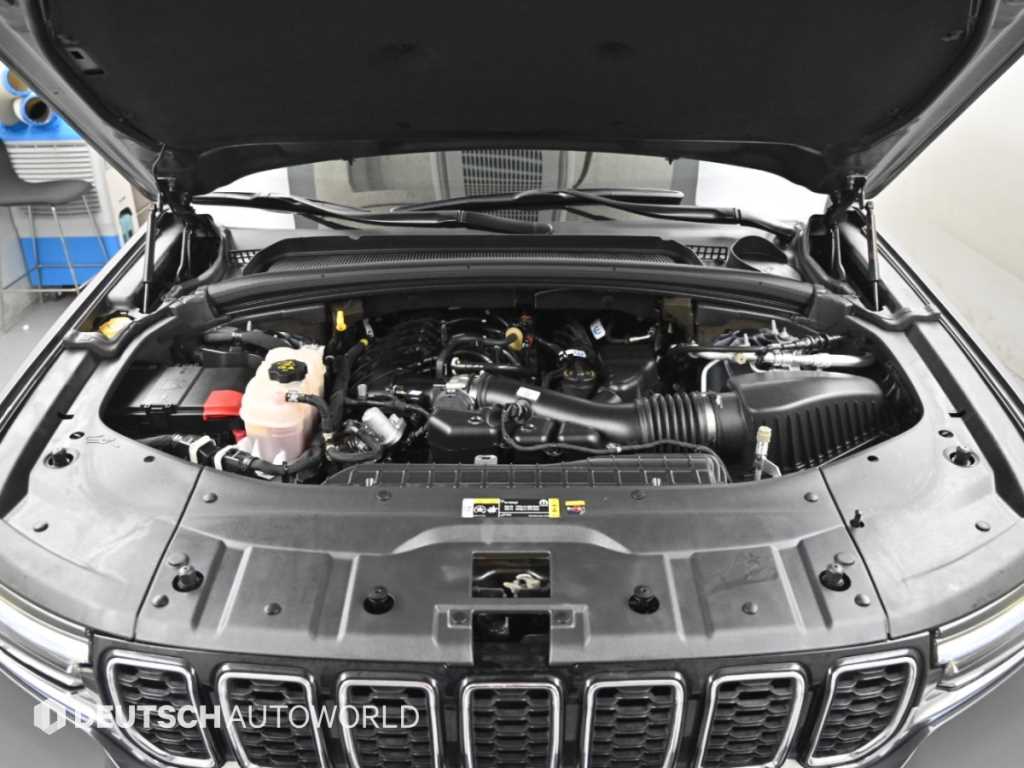 Jeep Cherokee — photo 06