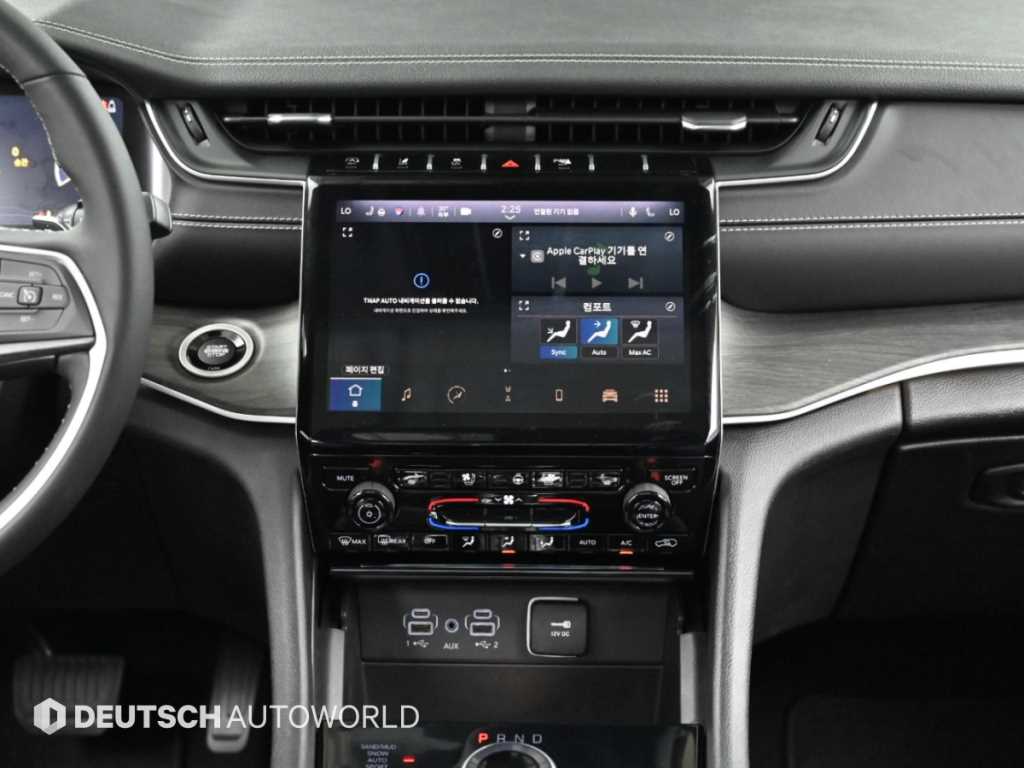 Jeep Cherokee — photo 14