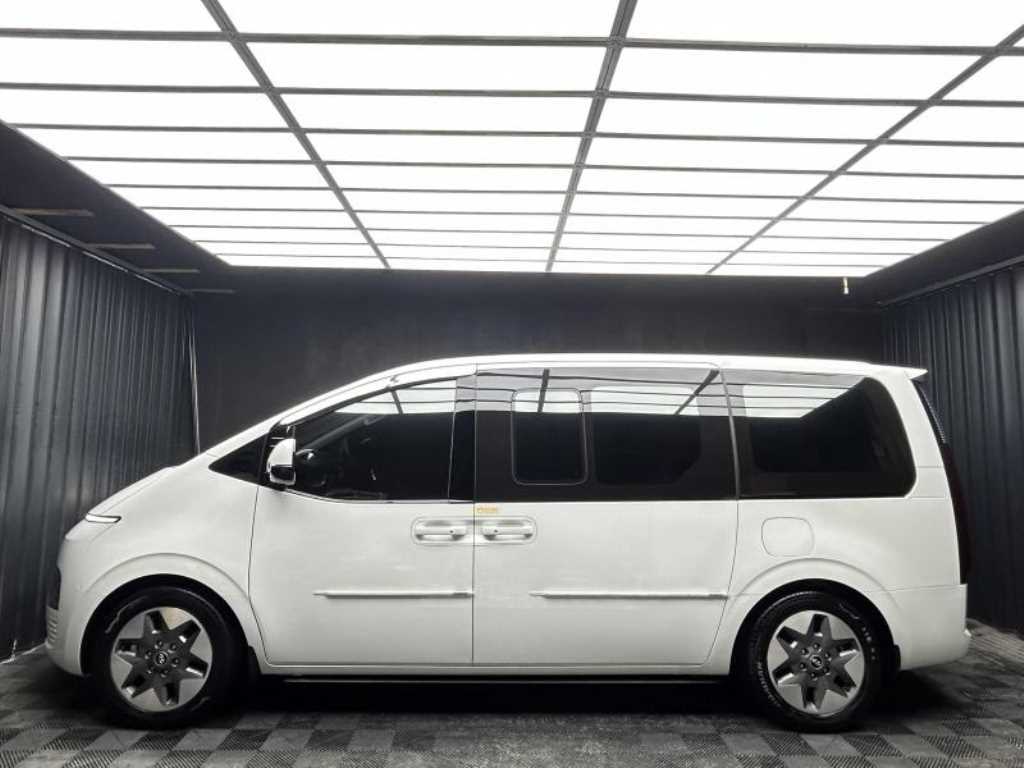 Hyundai Staria — photo 03