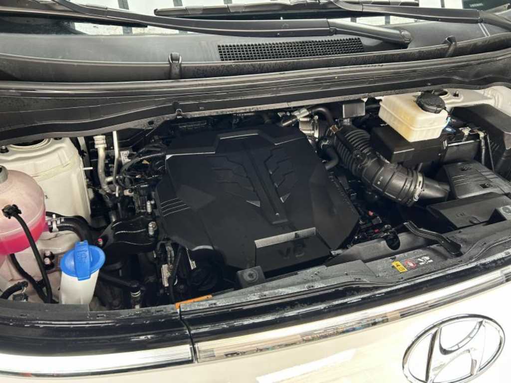 Hyundai Staria — photo 05