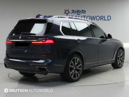 BMW X7 — photo 02
