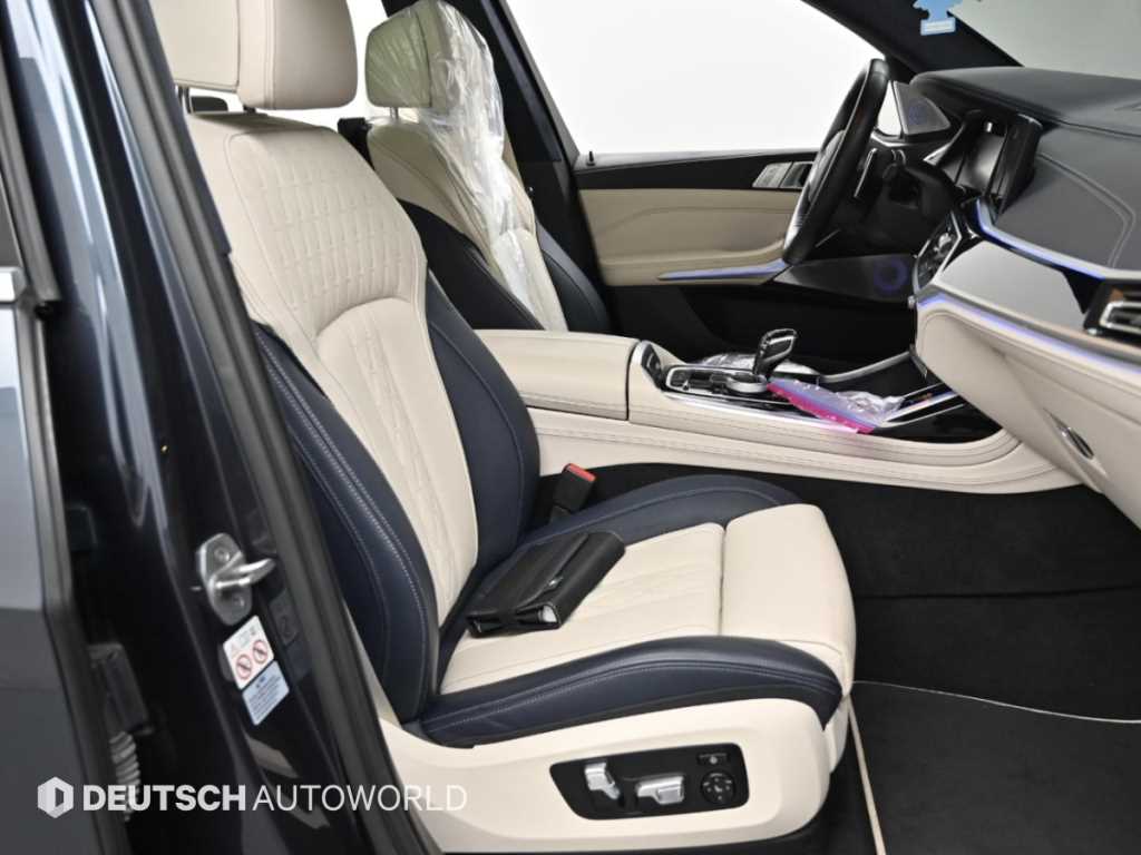 BMW X7 — photo 10