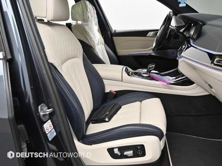 BMW X7 — photo 10