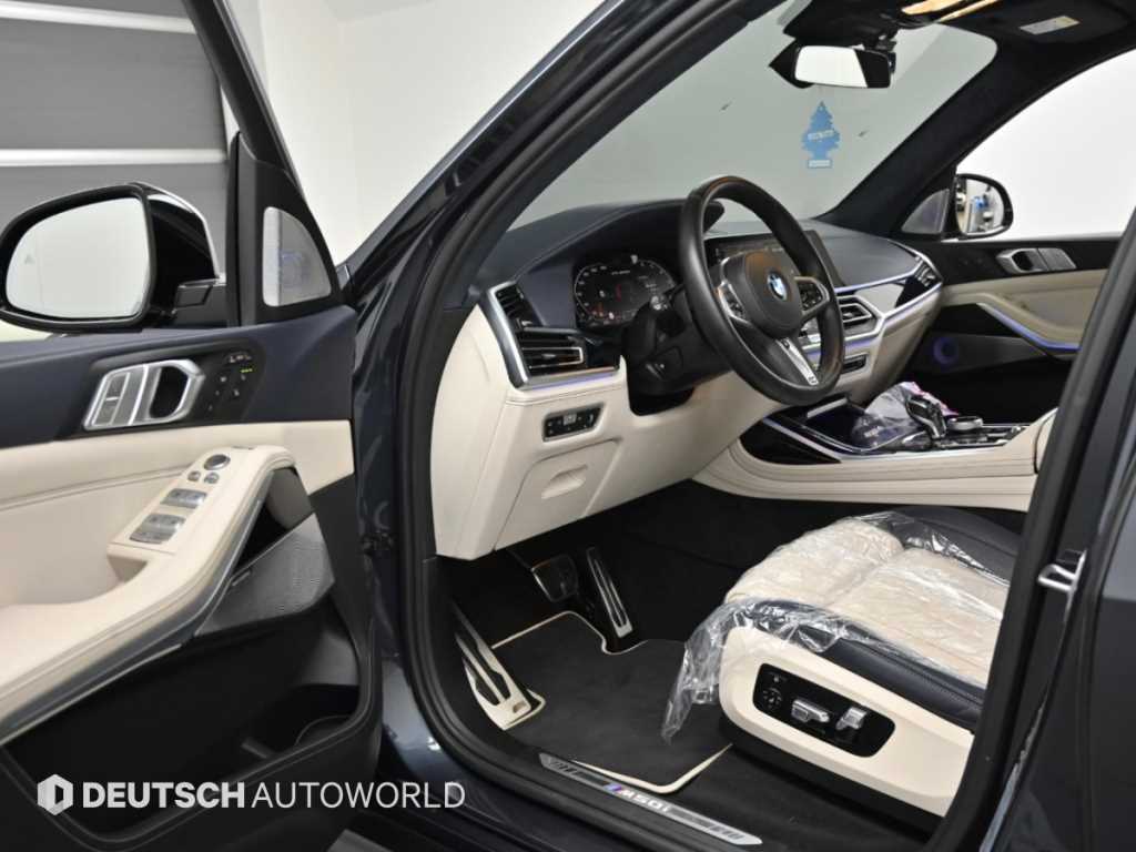 BMW X7 — photo 11