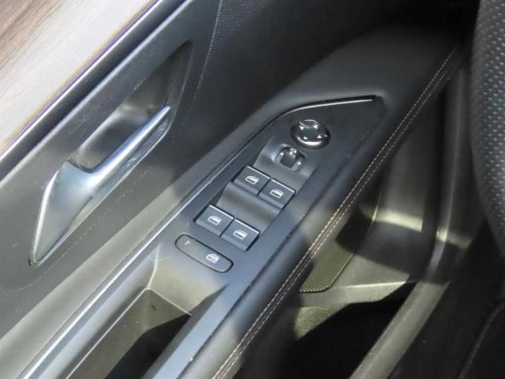 Peugeot 3008 — photo 12