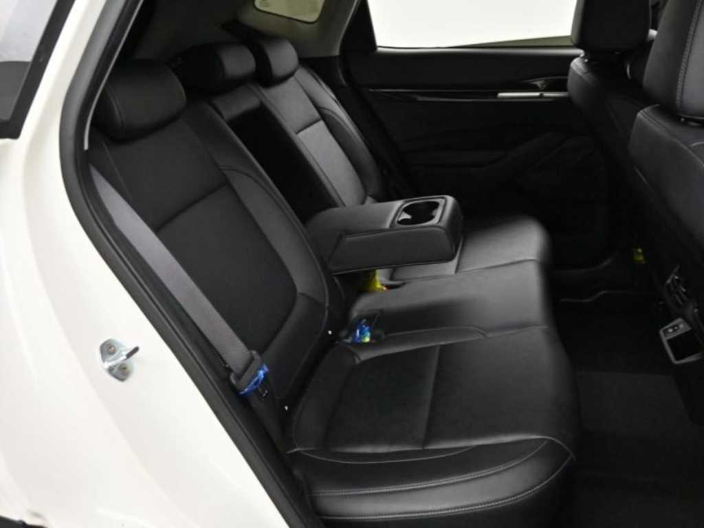 Kia Seltos — photo 12