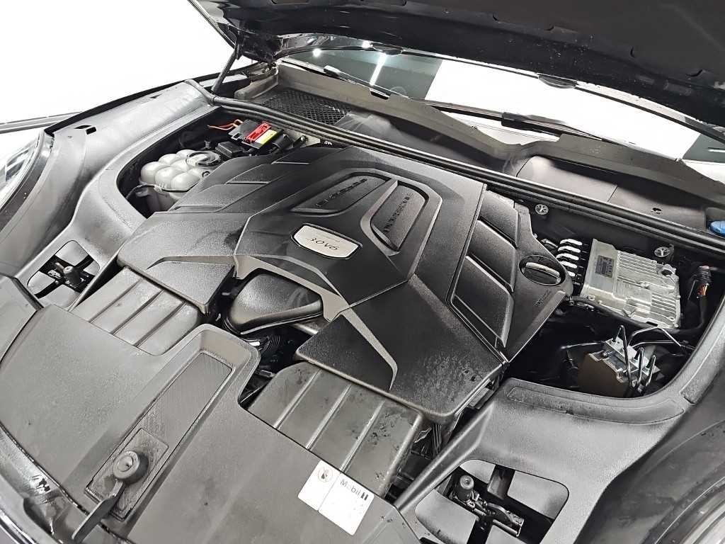 Porsche Cayenne — photo 05