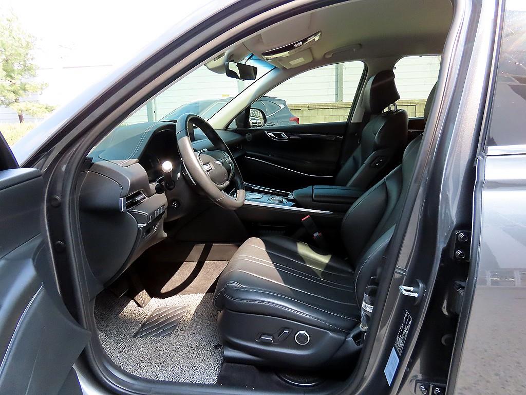 Genesis GV80 — photo 05