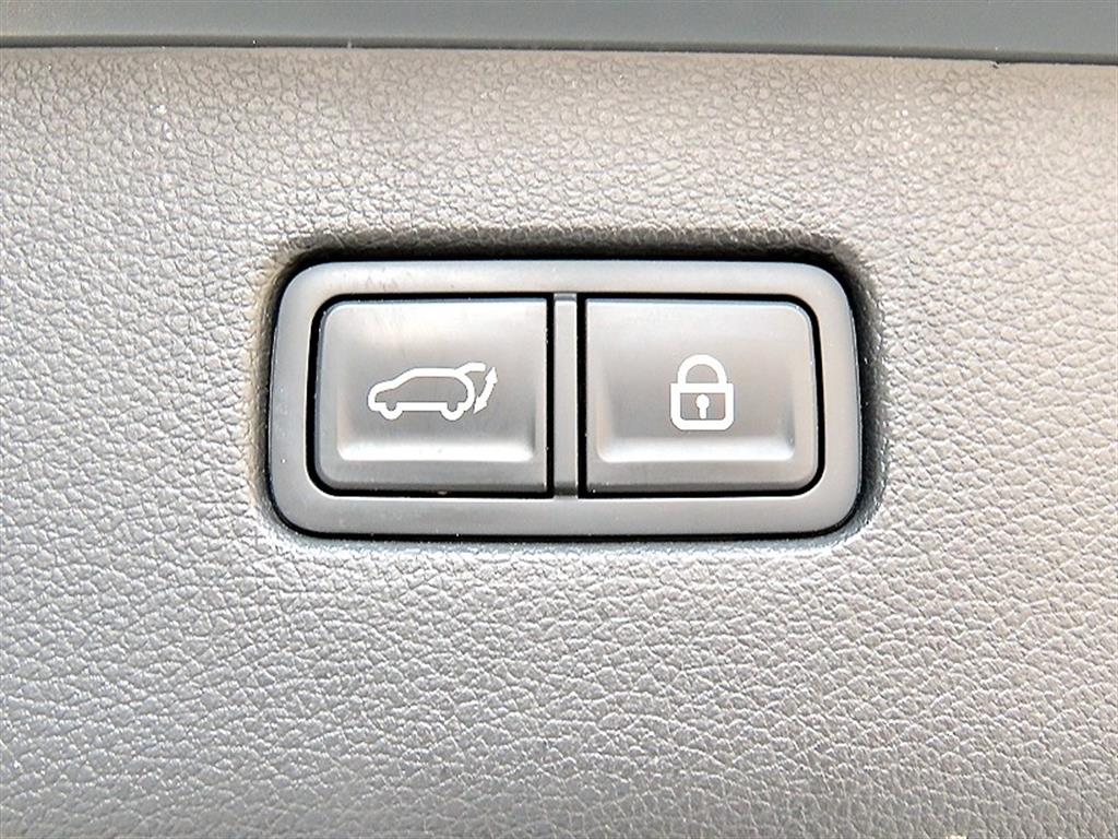Genesis GV80 — photo 17