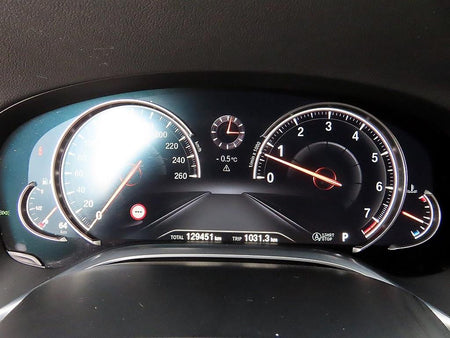 BMW 7-Series — photo 09