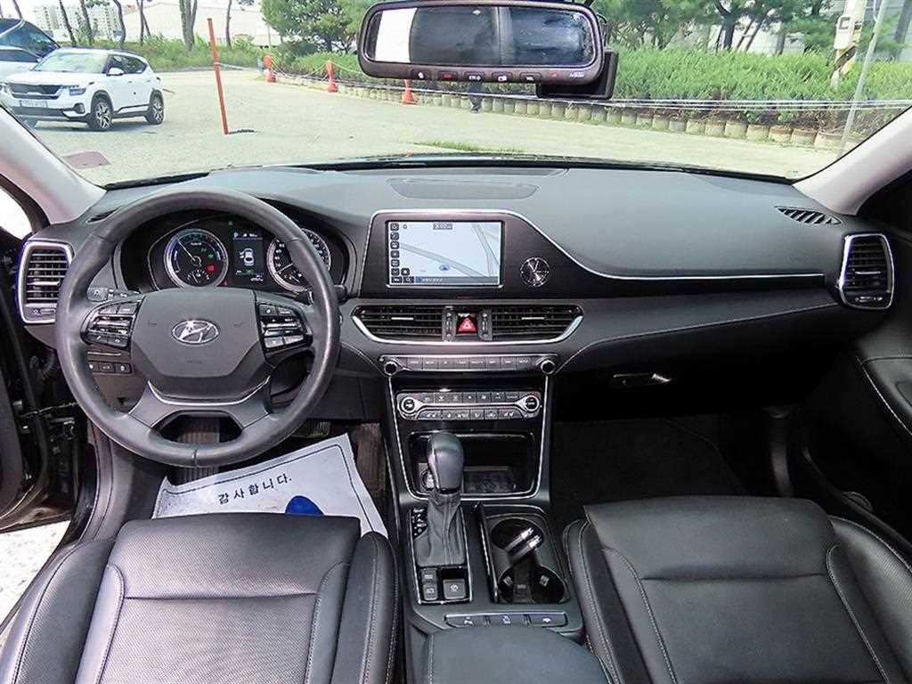Hyundai Grandeur — photo 07