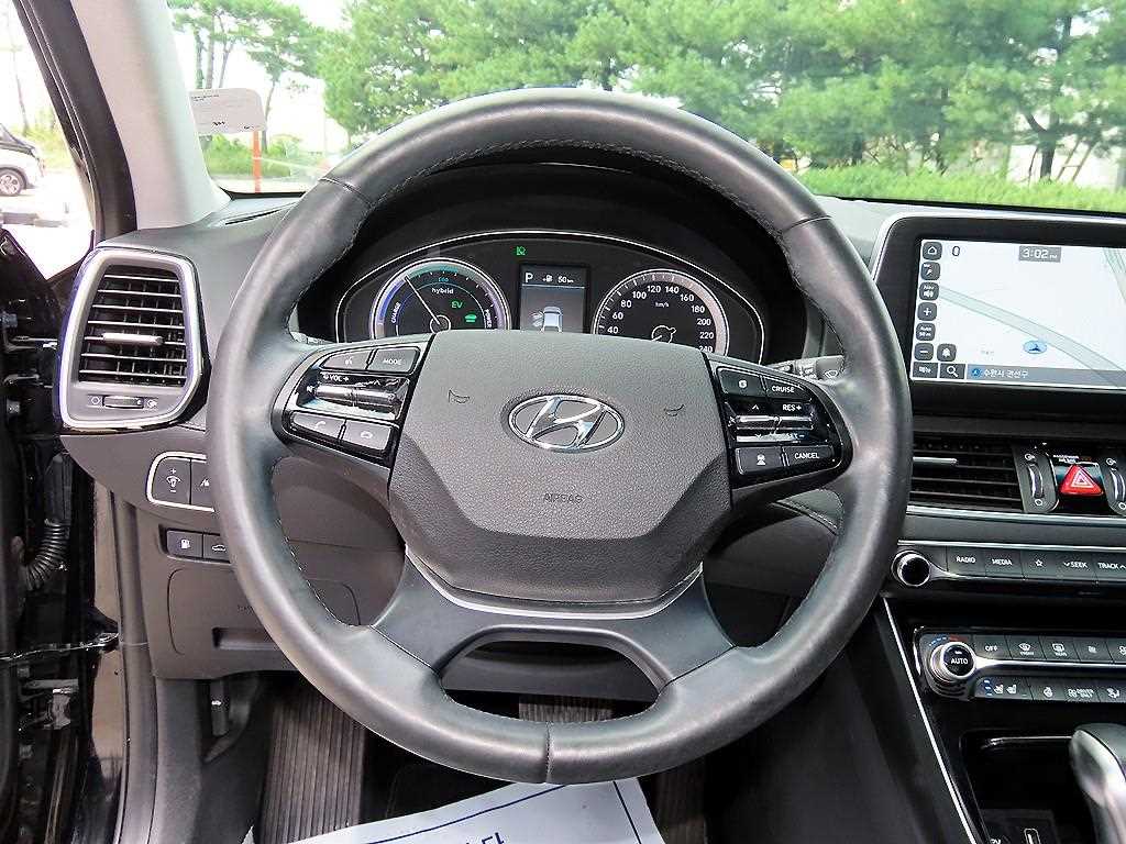 Hyundai Grandeur — photo 08
