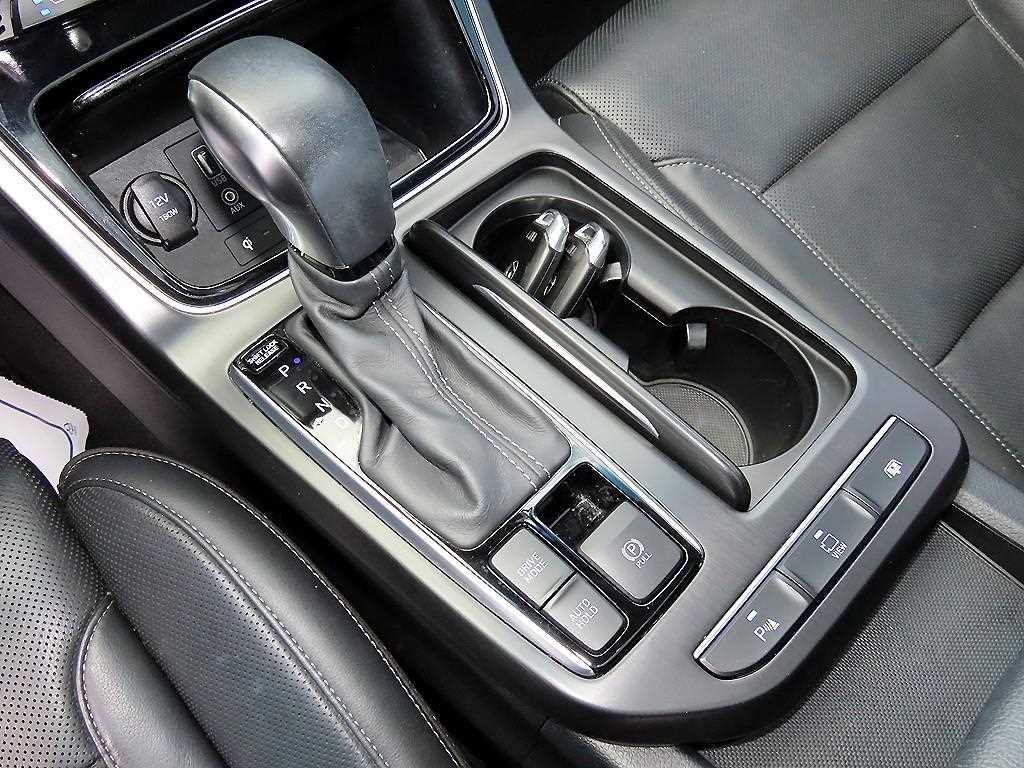 Hyundai Grandeur — photo 11