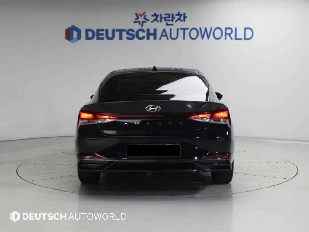 Hyundai Avante — photo 04