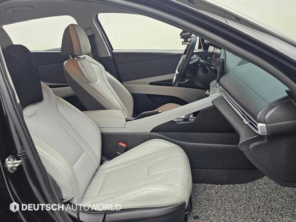 Hyundai Avante — photo 10