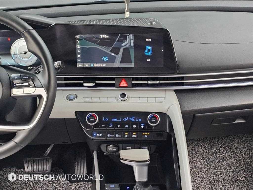 Hyundai Avante — photo 14