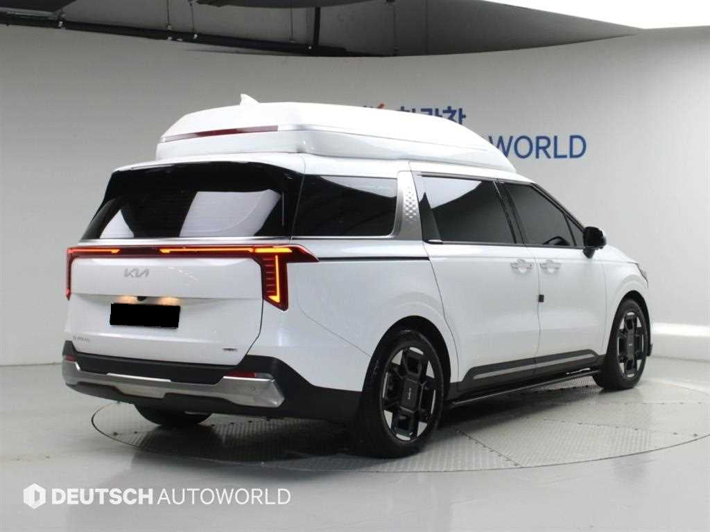 Kia Carnival — photo 02