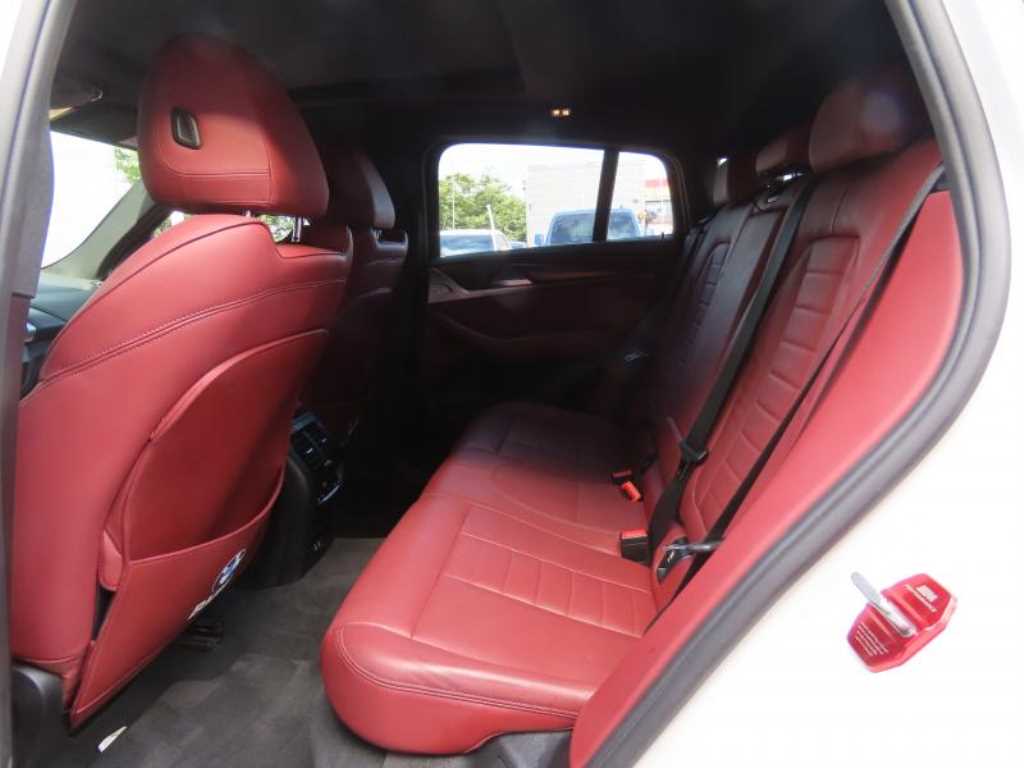 BMW X4 — photo 07