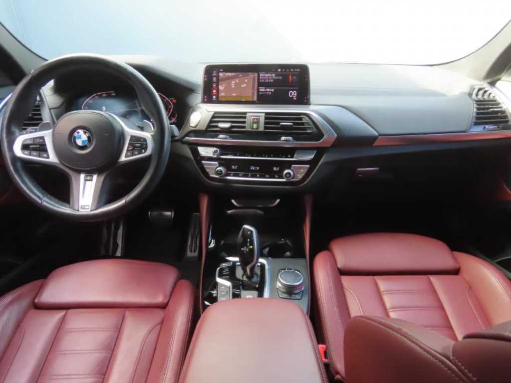BMW X4 — photo 09