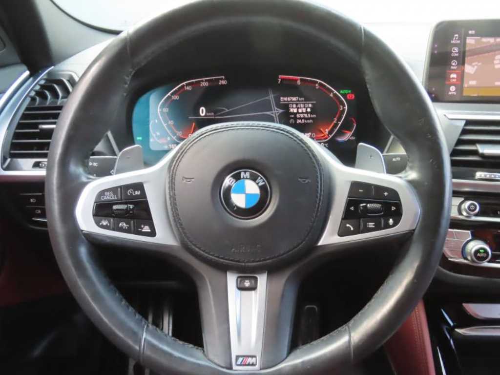 BMW X4 — photo 11