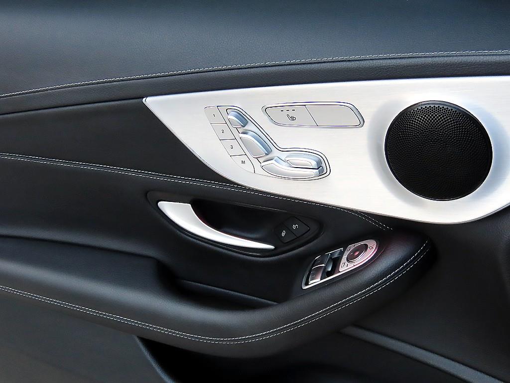 Mercedes-Benz C-Class — photo 12
