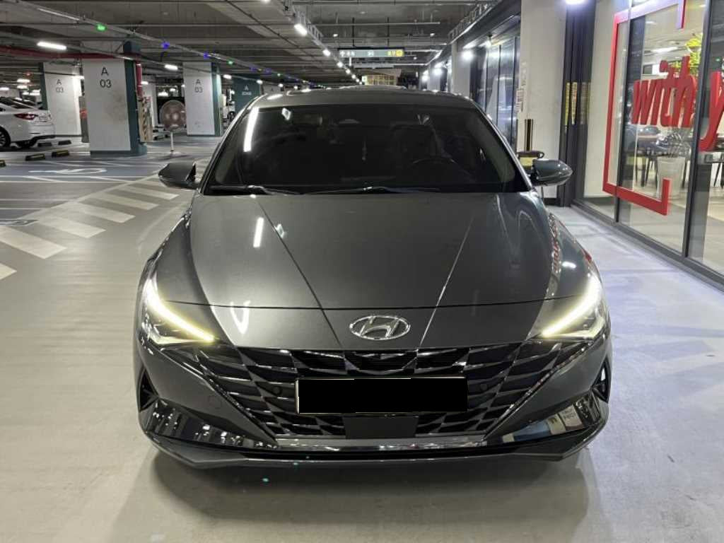 Hyundai Avante — photo 02