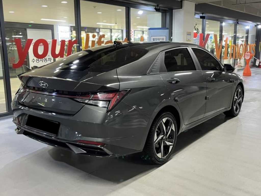 Hyundai Avante — photo 04