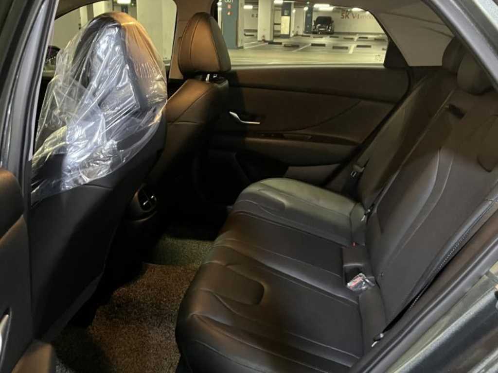 Hyundai Avante — photo 07
