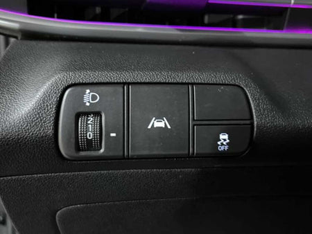 Hyundai Avante — photo 11
