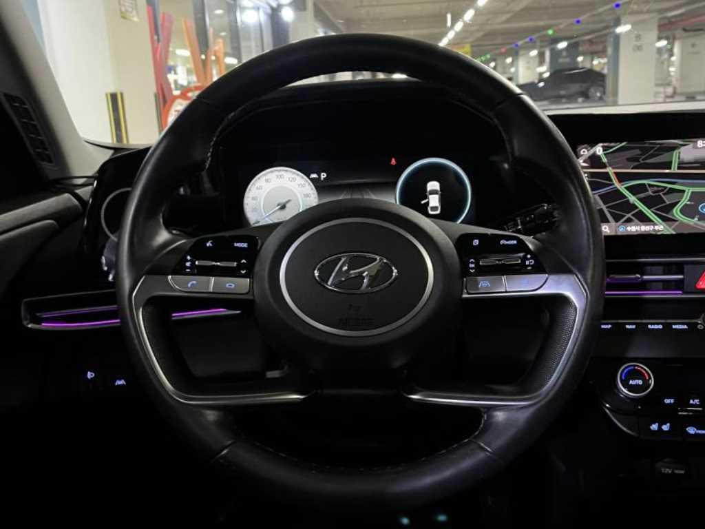 Hyundai Avante — photo 14