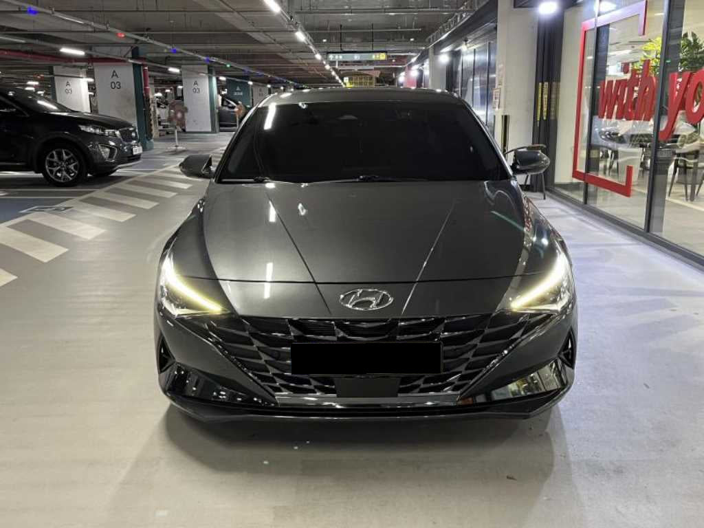 Hyundai Avante — photo 02