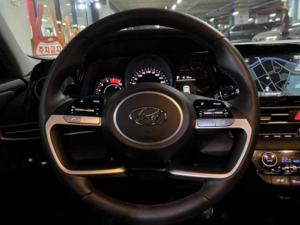 Hyundai Avante — photo 10