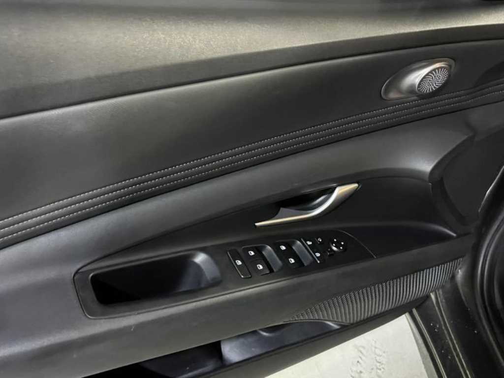 Hyundai Avante — photo 12