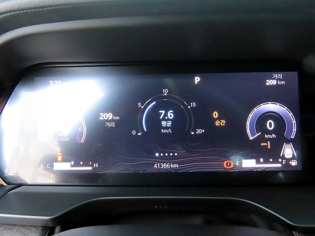 Jeep Cherokee — photo 09