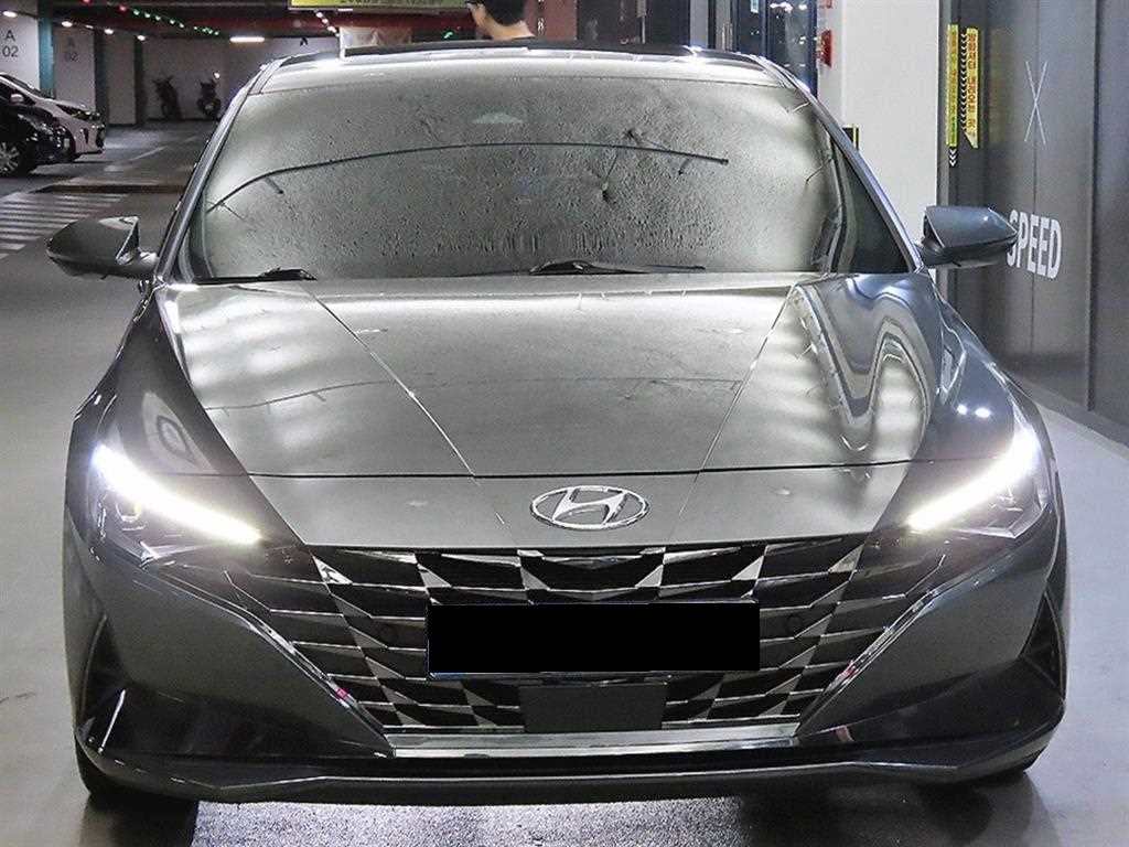 Hyundai Avante — photo 02