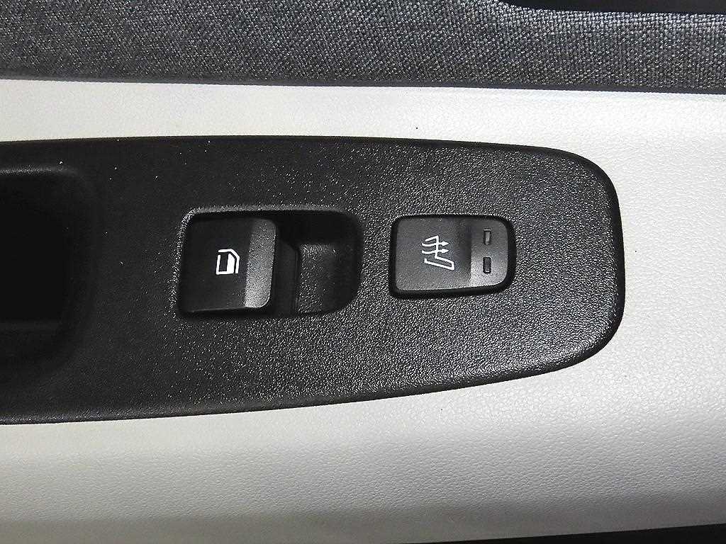 Hyundai Avante — photo 13
