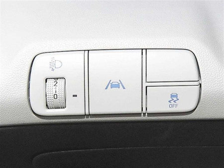 Hyundai Avante — photo 15