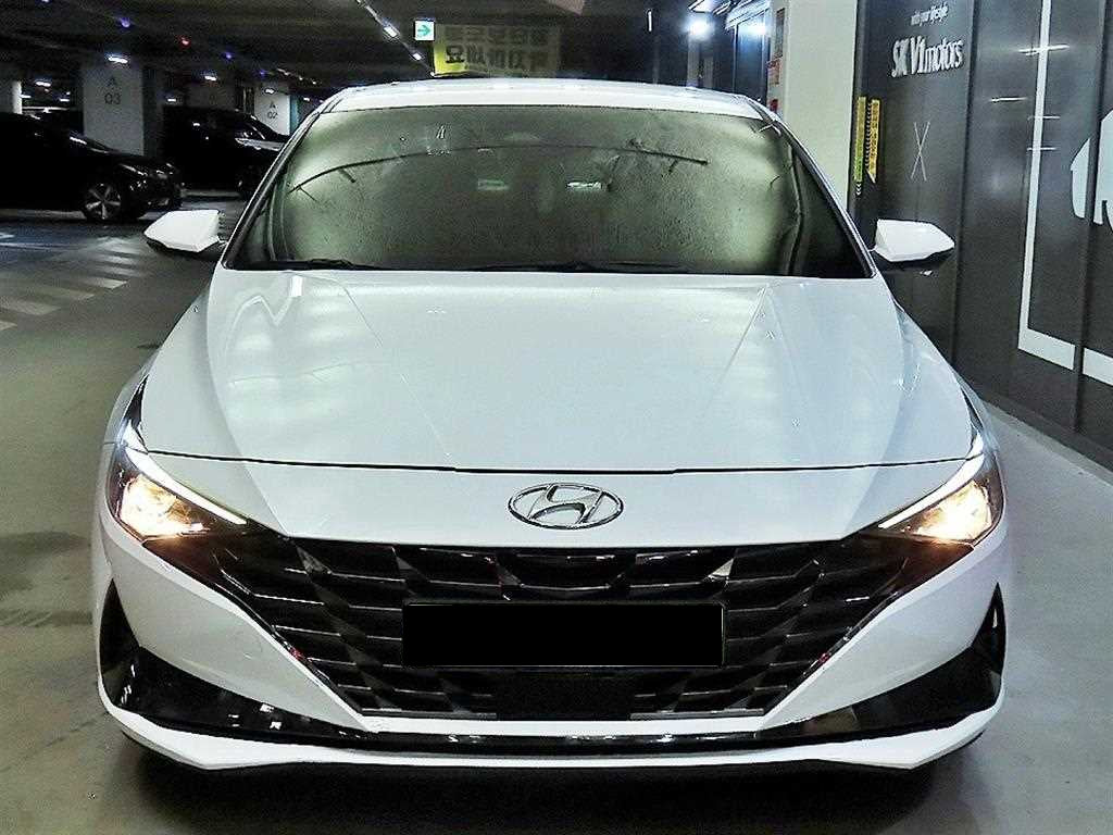 Hyundai Avante — photo 02