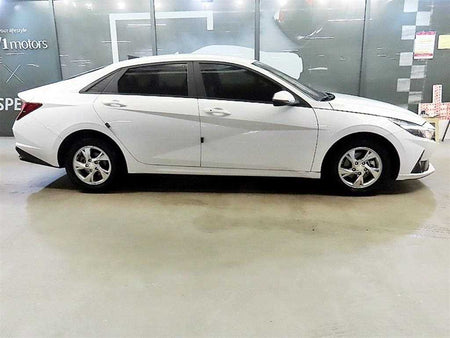 Hyundai Avante — photo 03