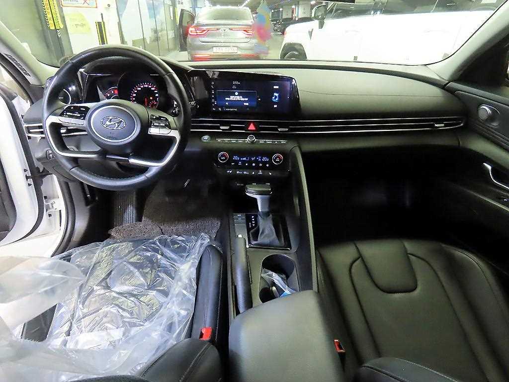 Hyundai Avante — photo 10