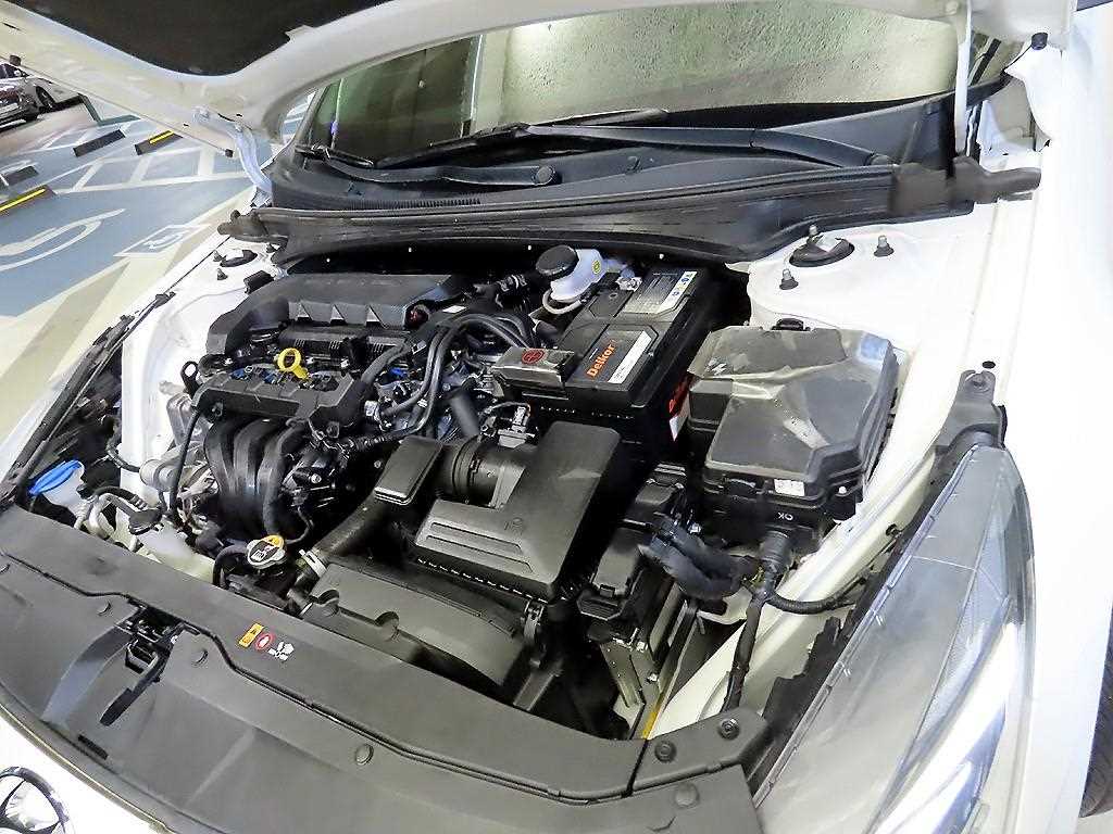 Hyundai Avante — photo 17