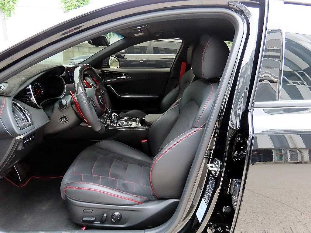 Kia Stinger — photo 05