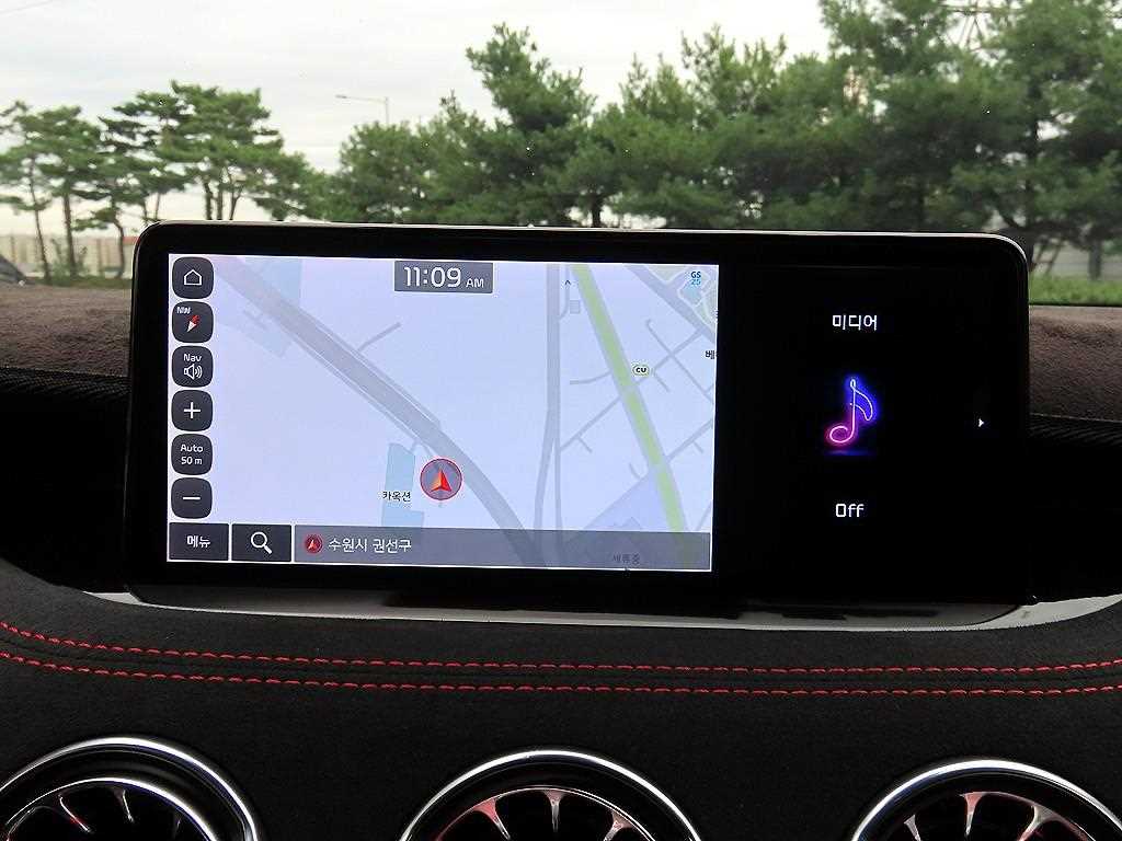 Kia Stinger — photo 14