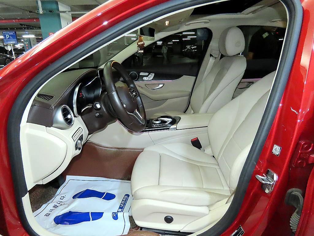 Mercedes-Benz C-Class — photo 06