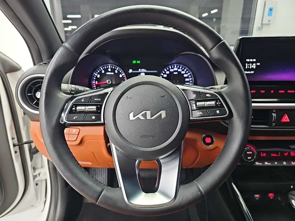 Kia K3 — photo 09