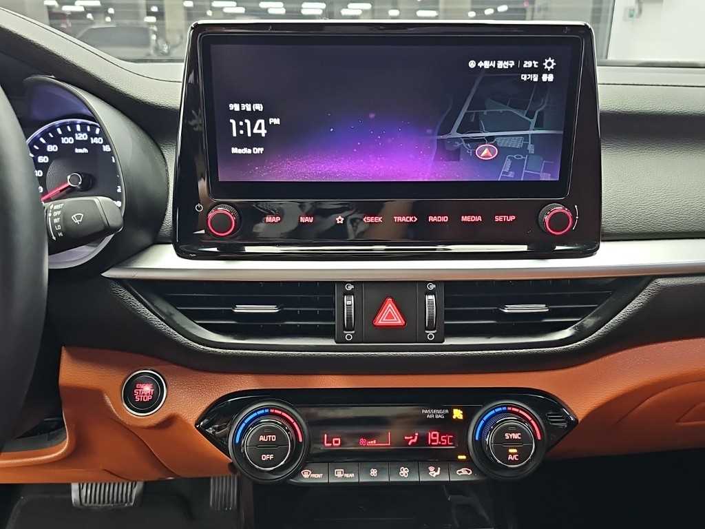 Kia K3 — photo 10