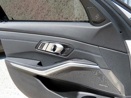 BMW 3-Series — photo 12