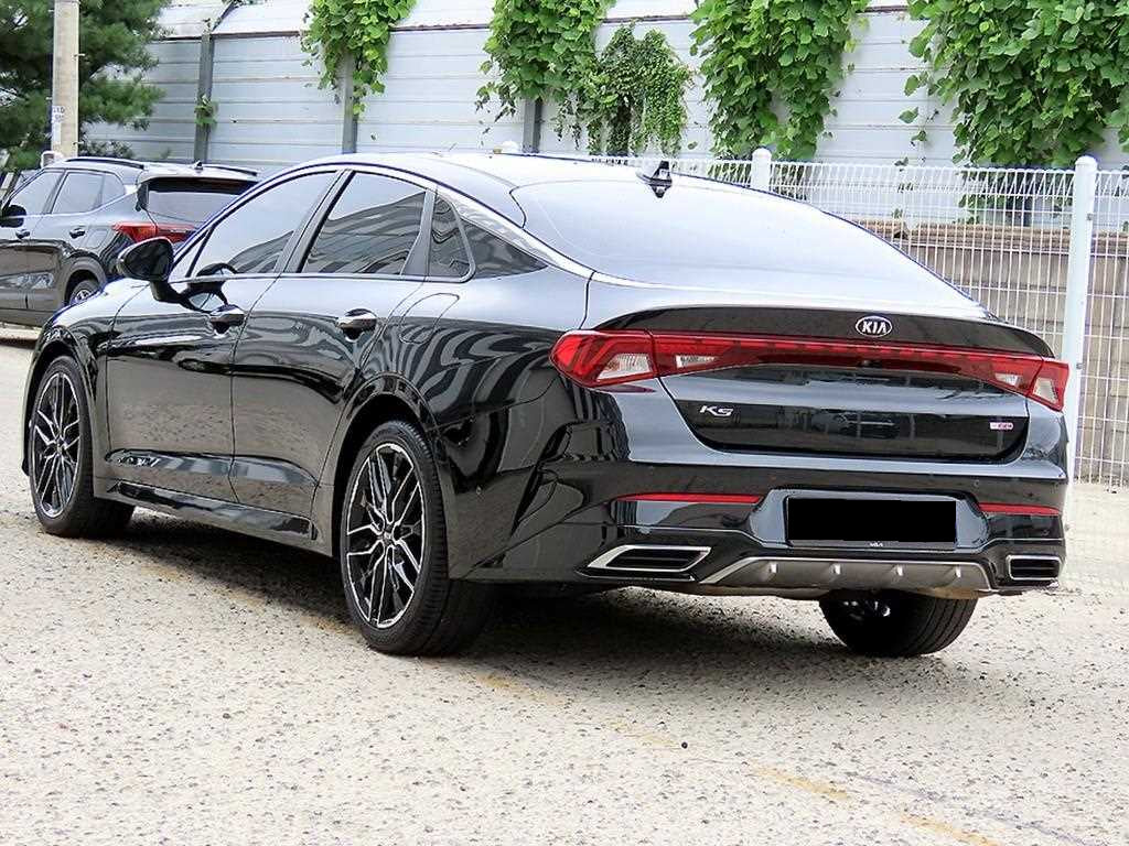 Kia K5 — photo 03