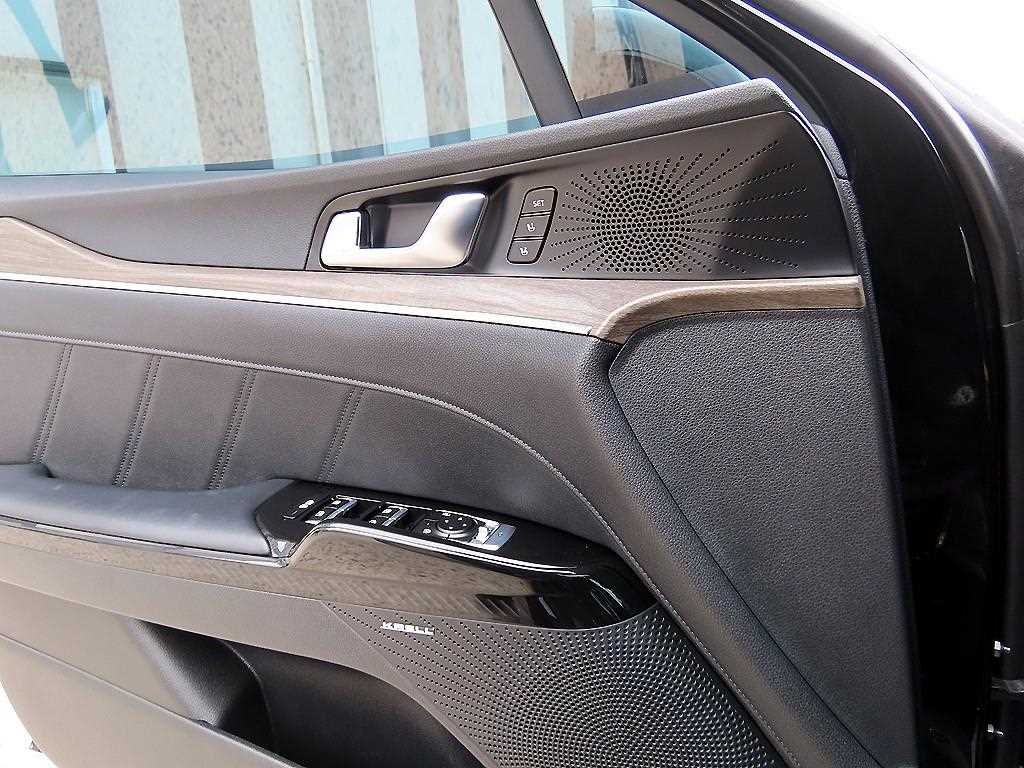 Kia K5 — photo 11