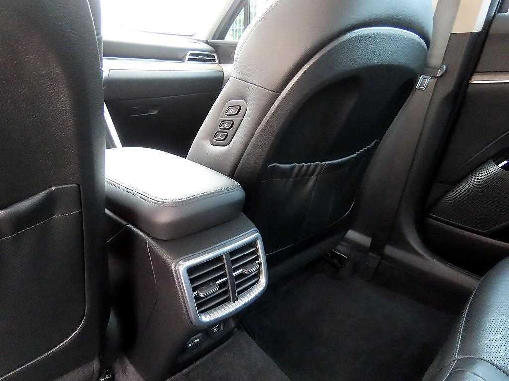 Kia K5 — photo 17